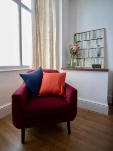 Stylish 1-Bed Flat - Walk to Nottingham Centre - Contractors Welcome