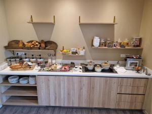 Hotels Sure Hotel by Best Western Saint-Quentin Ouest Le pot d etain : photos des chambres
