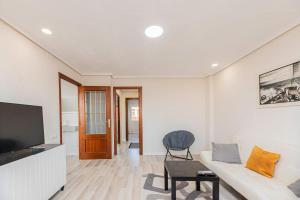 Apartamento en el Cabanyal enfrente de la Marina Real