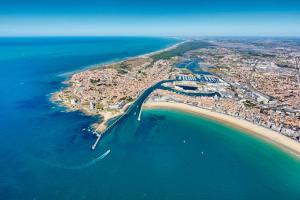 Maisons de vacances country house Land and sea : Maison de Vacances