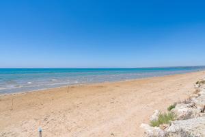 Villa very close to Santa Maria Del Focallo beach blue flag with private pool