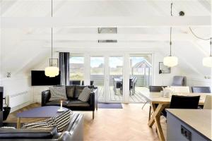 203-Ringkobing-Krae-Degns-Vej-3