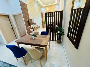 Casablanca Luxury Studio Apartment Steps to the Beach