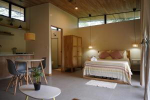 VED Beach Deluxe Studio 2, Steps to the Beach