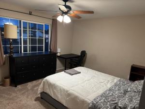 Large Private Room Near Meta & Tech Hubs