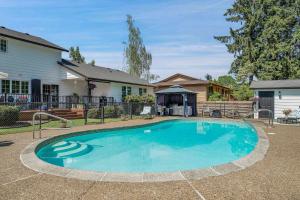 2 Mi to Dtwn Forest Grove Quiet Studio with Yard