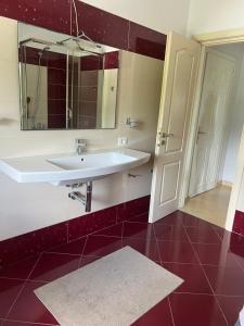 Artificial Lake View Apartament