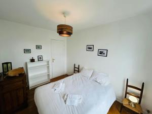 Maisons de vacances La Maison aux Oiseaux Calme : photos des chambres