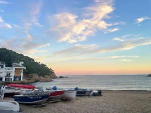 T3 · Charming seaside escape with stunning views