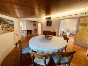 Tamariu Platja · Penthouse on Passeig del Mar.