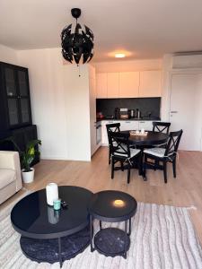 Moderne Ruheoase mit Balkon