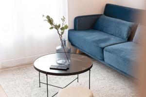 The Blue and Gold Cocoon Appart