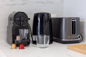 The Blue and Gold Cocoon Appart