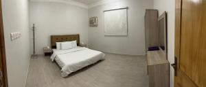 شقق بن طالب