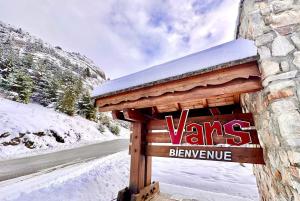 Chalets CASA-Le Cherk Chalet 300m2 jacuzzi sauna Vars les Claux : Chalet Supérieur