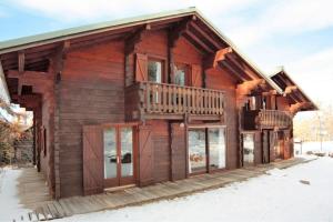 Maisons de vacances CASA Les Heureux Magnifique CHALET 6 chambres a RISOUL : photos des chambres