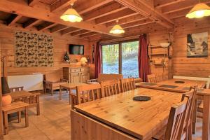 Maisons de vacances CASA Les Heureux Magnifique CHALET 6 chambres a RISOUL : photos des chambres