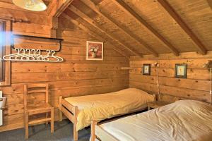 Maisons de vacances CASA Les Heureux Magnifique CHALET 6 chambres a RISOUL : photos des chambres