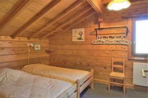 Maisons de vacances CASA Les Heureux Magnifique CHALET 6 chambres a RISOUL : photos des chambres