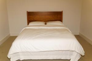 Pool View Downtown Near Stadiums