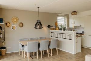 Harbour Villa in Heeg for 6 Guests with Private Dock & Waterfront Terrace