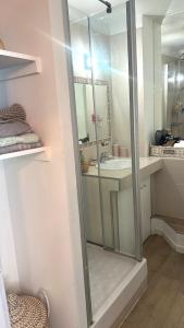Appartements FLCbm - Beach 50 m - Air conditioning - Parking - 2 Bedrooms : photos des chambres