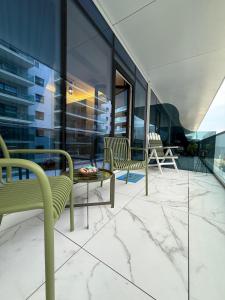 Alexander Studio White Titanic