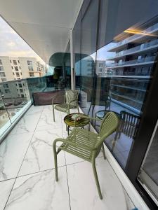 Alexander Studio White Titanic