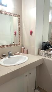 Appartements FLCbm - Beach 50 m - Air conditioning - Parking - 2 Bedrooms : photos des chambres