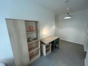 We Live In R - Suite 102