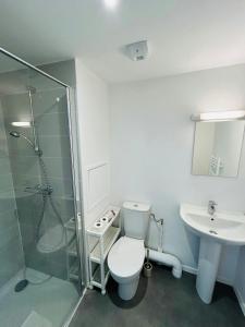 We Live In R - Suite 401