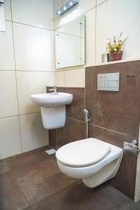 New 3BHK Kamla Luxury Apartment Near Lulu Mall