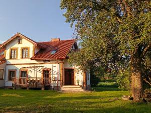 Apartamenty LOS NOBLES w spokojnej okolicy w pobliżu jeziora