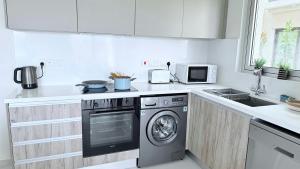 Too Coool Apartment Mythical Seas 5