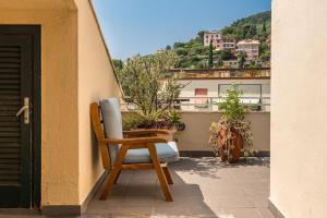 HouseofPoet parking seaview terrace AC