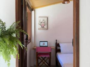 Vulva Trancoso WOMEN-ONLY HOSTEL & FEMINIST CLUB - só para mulheres