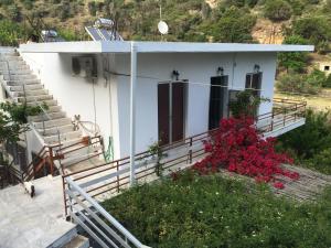 Glaros Rooms Ikaria Greece