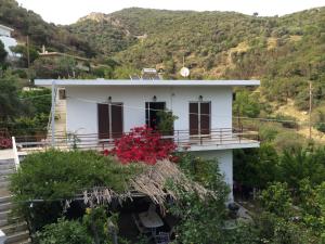 Glaros Rooms Ikaria Greece