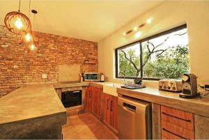 Leadwood Marloth Lodge