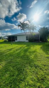 canalfront near beaches private home remodeled