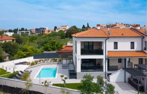 Awesome Home In Stinjan With Wifi 