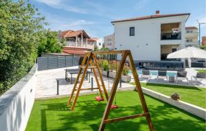 Awesome Home In Stinjan With Wifi