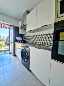 Beachfront - Panoramic View - Balkony - AC