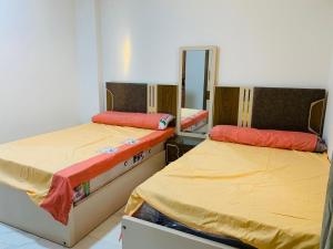 شاليه بقريه جرين بيتش الساحل الشمالي 4 غرف تشطيب السنه لوكس