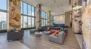 High-Rise Luxury Condo in Downtown Miami with Ocean Views