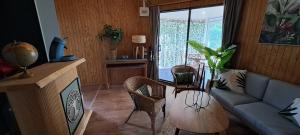 Maisons de vacances Joli chalet exotique a Biscarrosse-Lac : photos des chambres