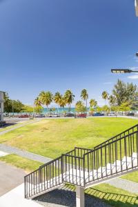 AQUA Villas Del Mar Apt 3 - 2BR Steps to Beach, Dining & FUN!