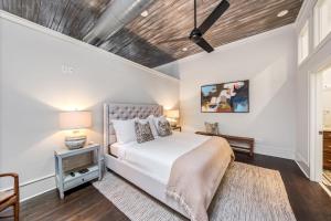 Quiet Downtown Loft - Walk to Dining and Coffee