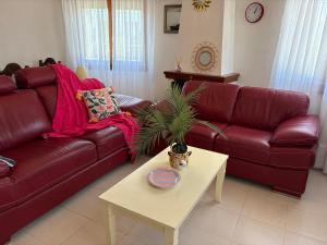 Ideal pool chalet WBR