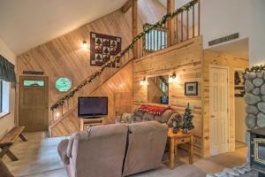 Game Room & Deck: Pet-Friendly Camp Connell Cabin
